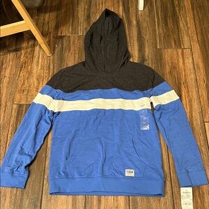 👖 NWT OshKosh B’gosh brand boy’s long sleeve hoodie t-shirt